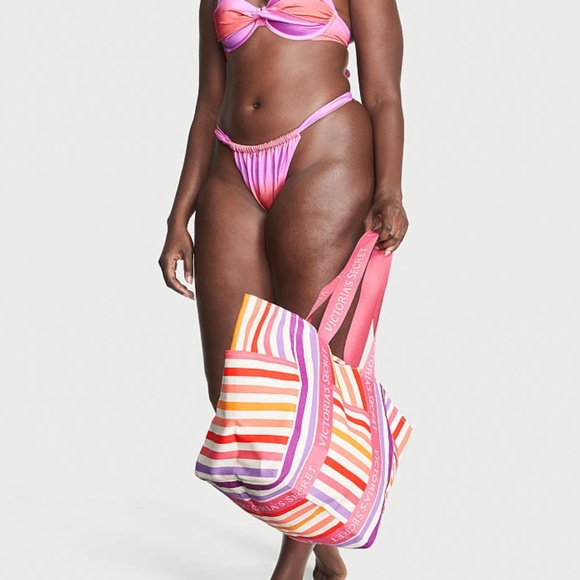 Victoria's Secret Weekender Tote Bag NWT - Picture 4 of 8